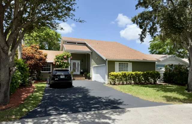 15022 Southwest 143rd Place Gallery 1