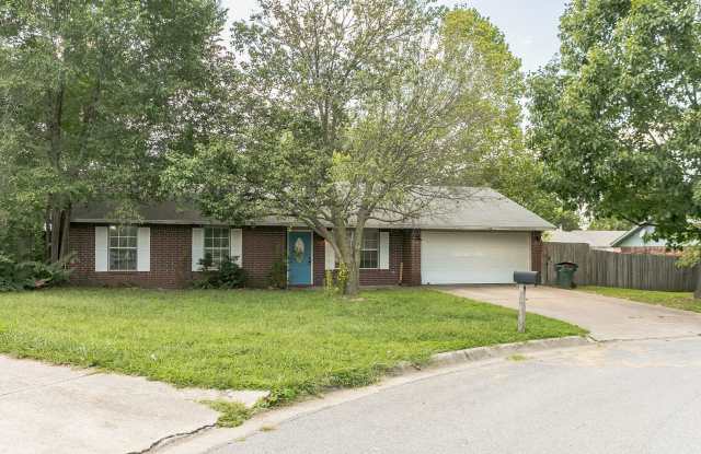 Ready for move in this November! Beautifully Renovated 3/2 Home for Rent. Gallery 3
