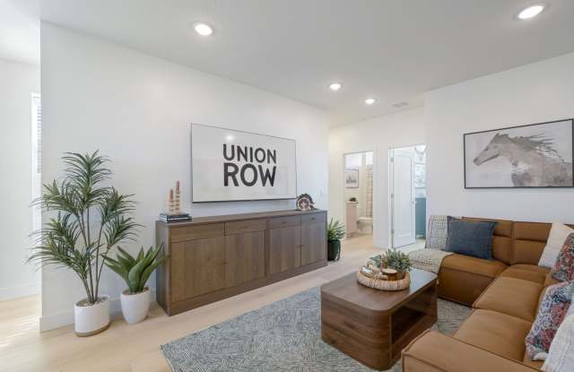 Union Row Gallery 3
