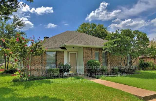 1504 Elizabeth Dr - 1504 Elizabeth Drive, Carrollton, TX 75007