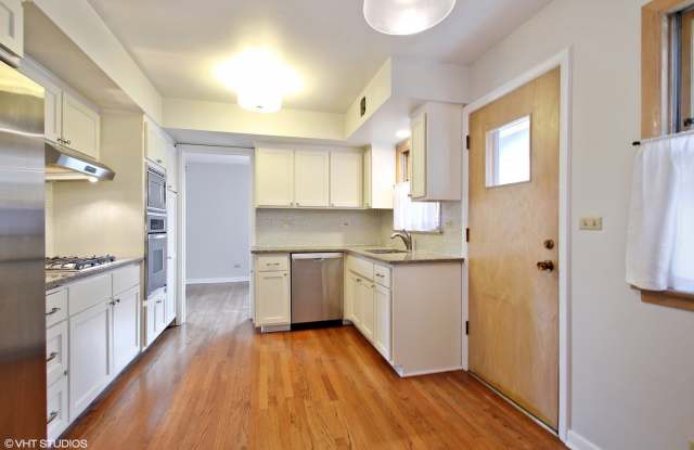 8732 W North Terrace Gallery 4