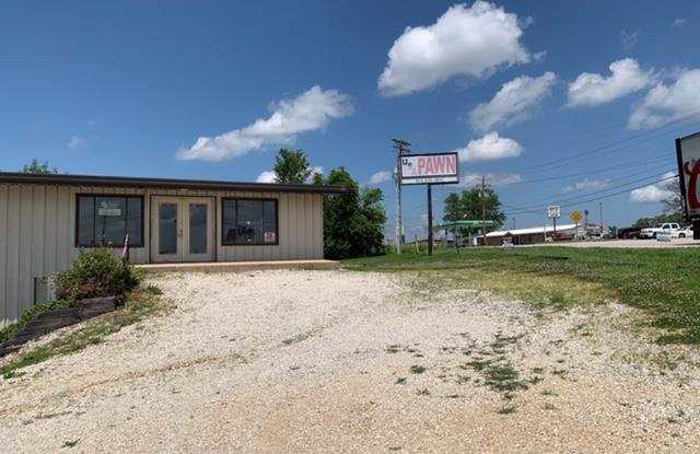 3317 Highway 100 Gallery 2
