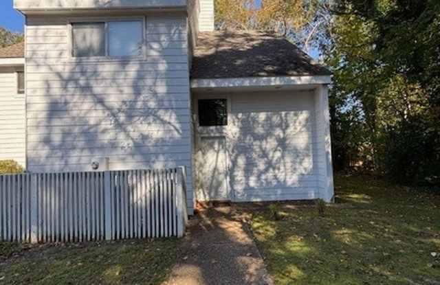 Prime low maintenance Williamsburg rental location! photos photos