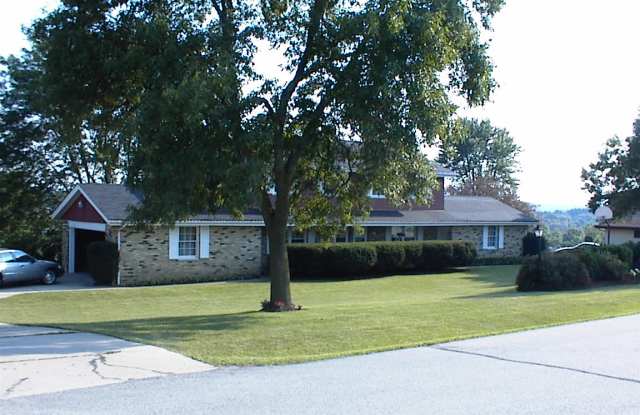 21505 Sierra Drive - 21505 Sierra Drive, Waukesha County, WI 53045