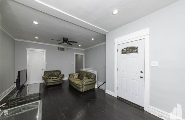 3818 W Irving Park photos photos