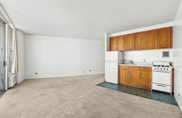 Studio with A/C, a full kitchen in Ala Moana Area Gallery 1