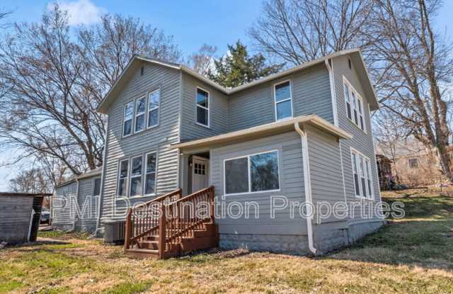 1314 Atchison St - 1314 Atchison Street, Atchison, KS 66002
