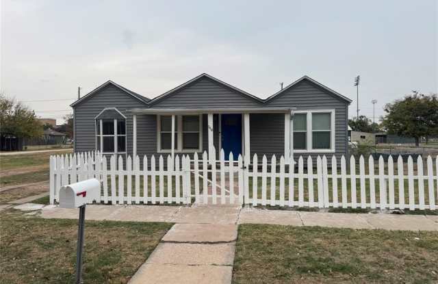 2018 S 19th Street - 2018 South 19th Street, Abilene, TX 79602