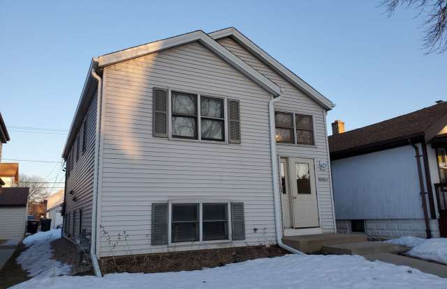 2 bedroom lower with in-unit washer and dryer - 2206 South 73rd Street, West Allis, WI 53219