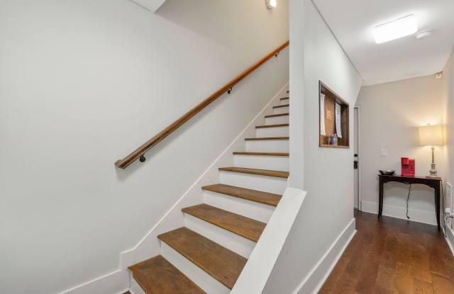 Corporate Luxury Rental  3 BR / 3.5 BA Townhouse in Edgewood (BeltLine Adjacent) Gallery 3