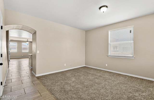 14475 ALYSSA MARIE Drive Gallery 4