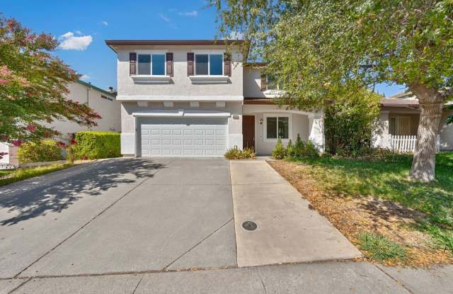Spacious 4-Bedroom Home, Beautifully Maintained Near in Heights! photos photos