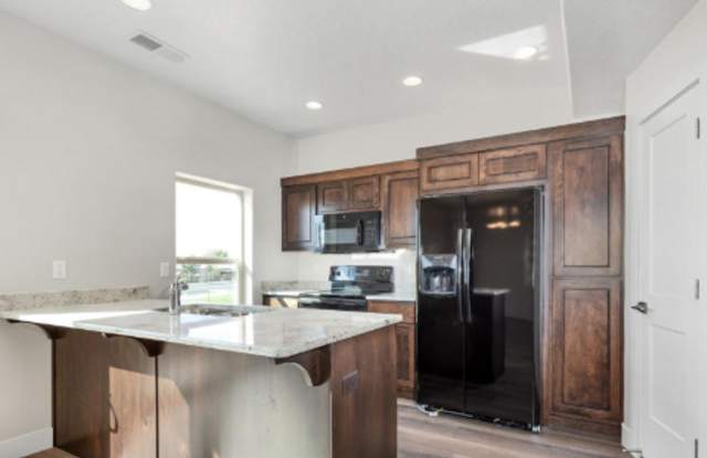 Available Now! 3 bed 2.5 bath for rent Gallery 4