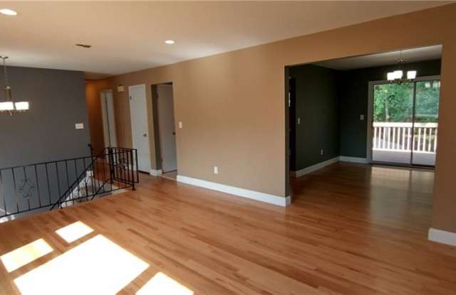 48 N Fremont Avenue Gallery 2