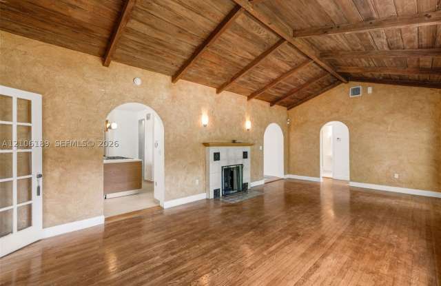 1643 Nethia Dr Gallery 4