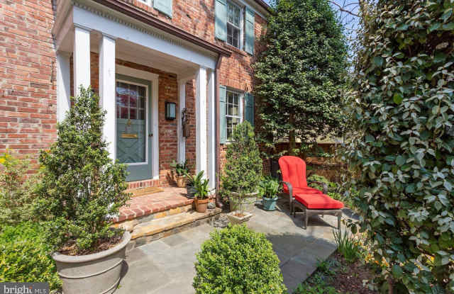 3743 UPTON Street NW Gallery 2