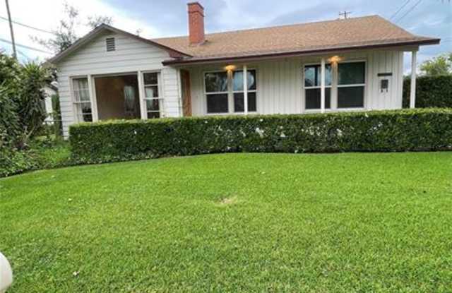 5325 Glickman Ave photos photos