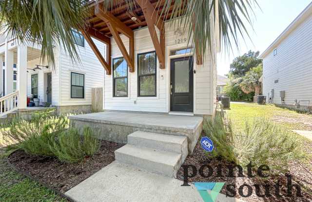 1219 N Guillemard St photos photos