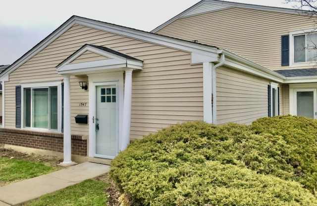 1547 Quaker Lane photos photos