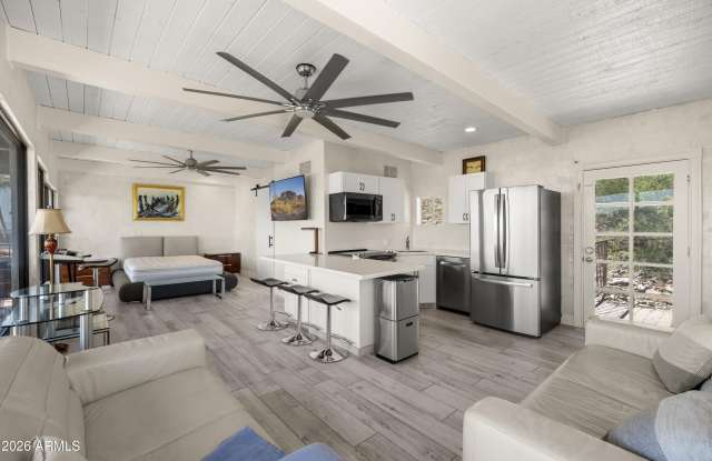 6900 N HIGHLANDS Drive Gallery 3