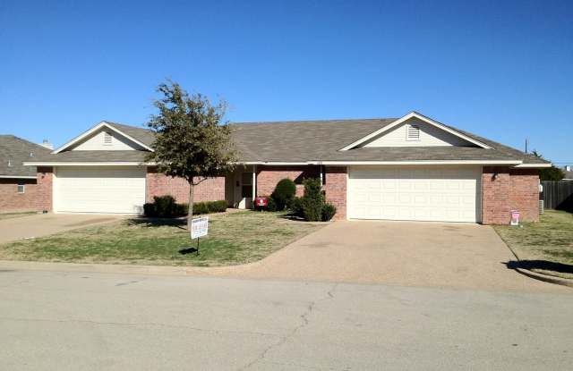 3BR / 2BA Duplex in Hewitt, Texas | Midway ISD photos photos