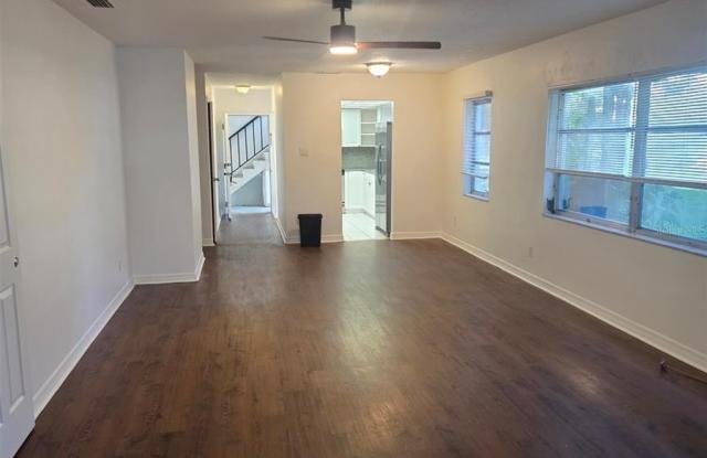 5051 75TH Avenue N Gallery 1