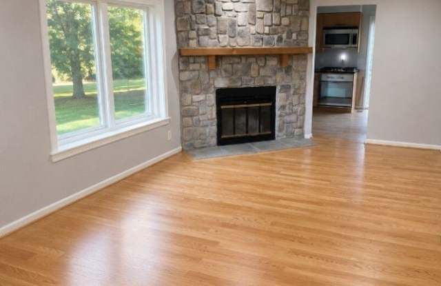 155 Locust Ct Gallery 2