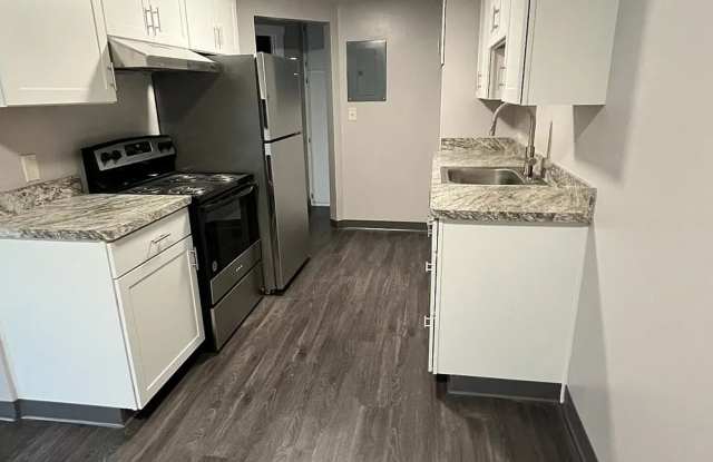10th Ave. Apartments photos photos