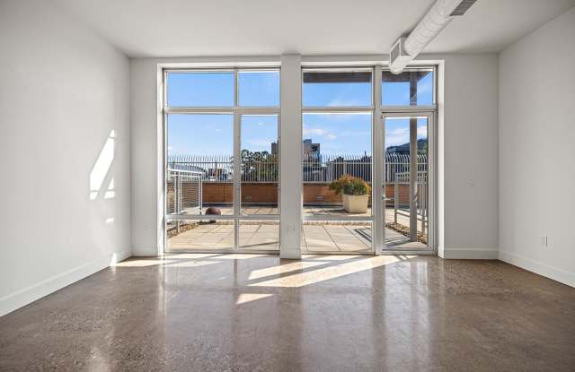 U St Loft Condo | 1 Bed | 1 Bath | 650 Sf | Large Patio Gallery 3