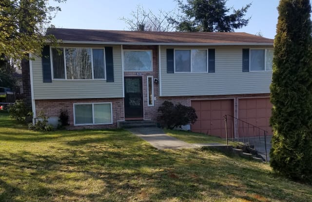 2943 Delphi Loop NE - 2943 Northeast Delphi Loop, Kitsap County, WA 98311