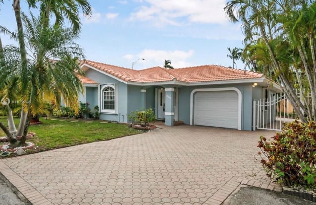 10344 SW 23rd Ter - 10344 SW 23rd Ter, University Park, FL 33165