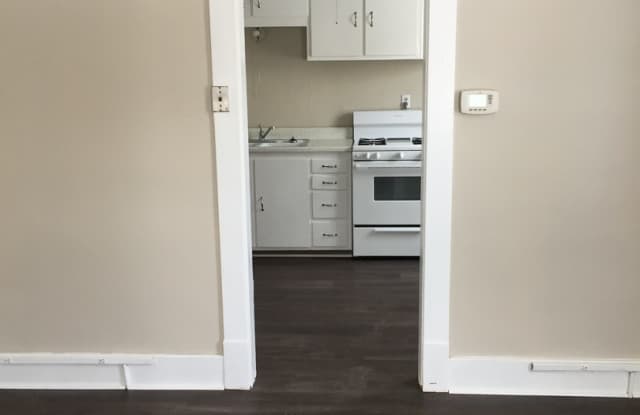 3 Bedroom House w/Garage Gallery 4