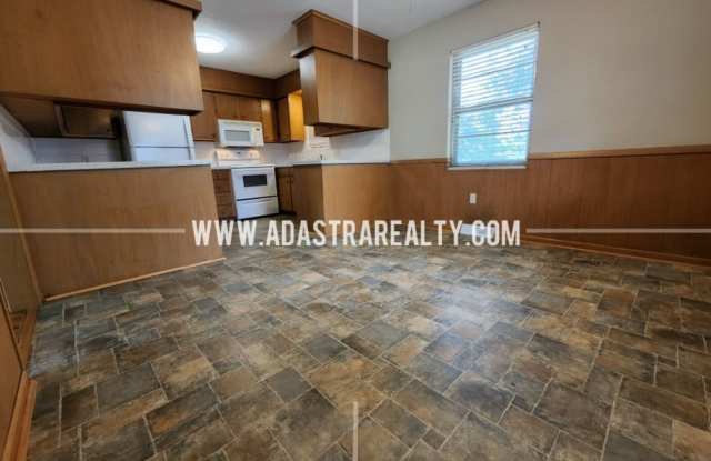 Nice and Affordable 3 Bedroom Duplex in Paola-Coming SOON!! Gallery 3