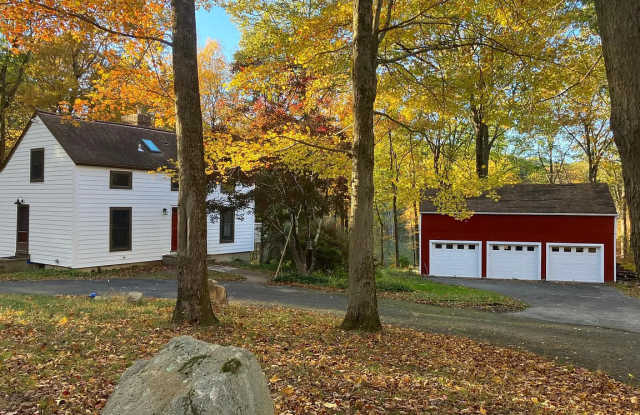 141 Old Redding Road Gallery 1