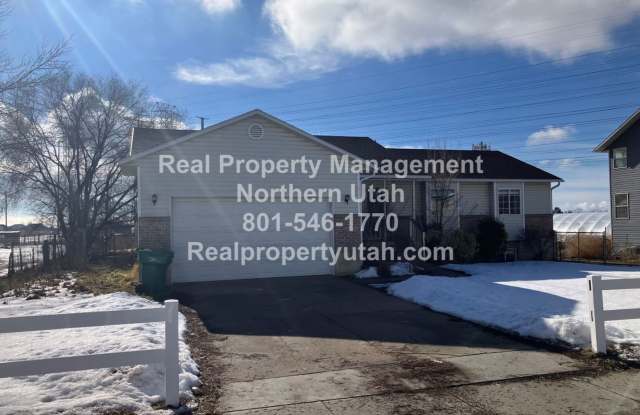 6 Bed 3.5 Bath Rambler Home in Layton photos photos 6 Bed 3.5 Bath Rambler Home in Layton photos photos