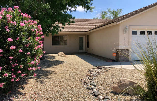 Beautiful 3 Bedroom Home in Walleck Ranch! MOVE IN SPECIAL $200 OFF FIRST MONTHS RENT! Gallery 3