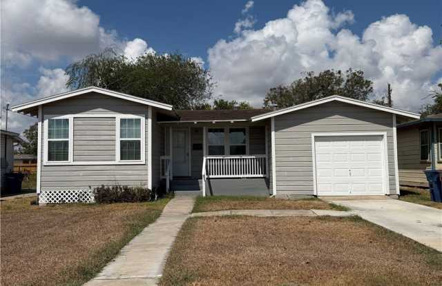 4809 Rogerson Drive Gallery 1