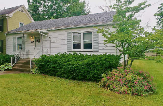 2br House | Mt. Healthy | Great Neighborhood - 7833 Martin Street, Mount Healthy, OH 45231