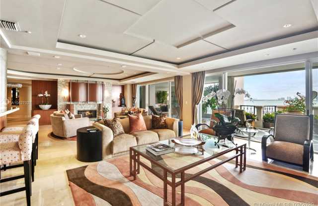 5284 Fisher Island Dr Gallery 3