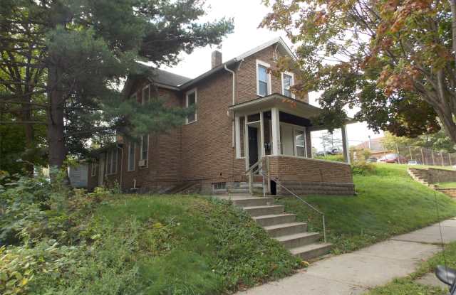 864 6th St e - 2 - 864 East 6th Street, St. Paul, MN 55106