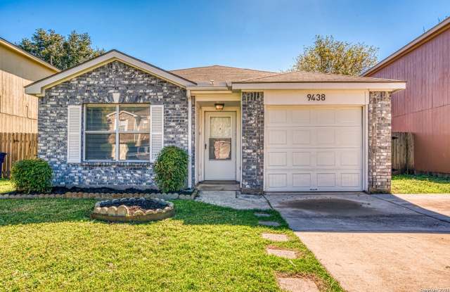 9438 celine photos photos