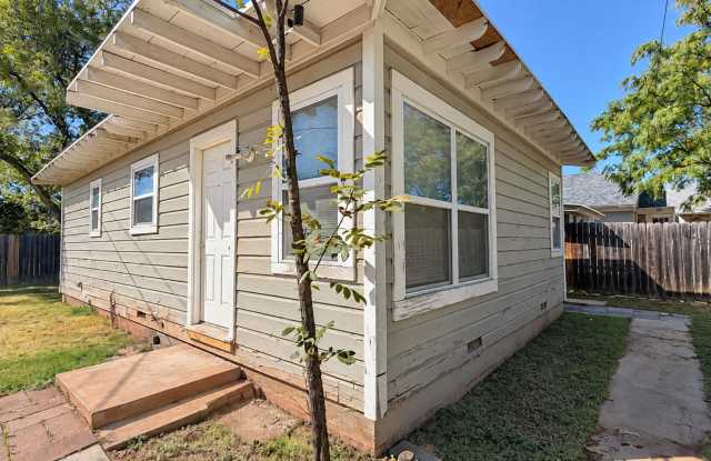 COMPLETELY UPDATED 1 bed, 1 bath! Gallery 3