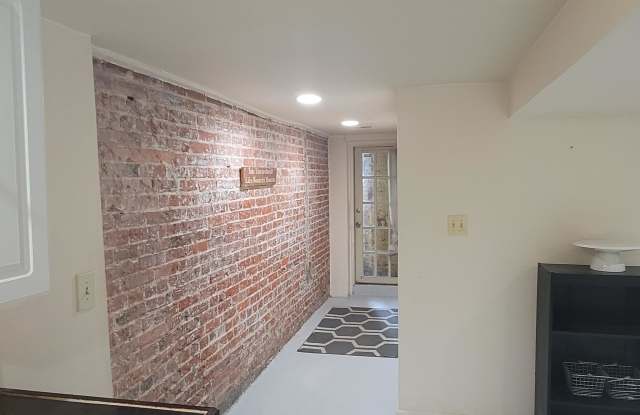 902 WESTMINSTER STREET NW Gallery 4