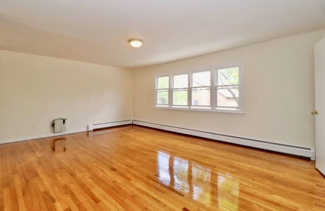 431 GROVE ST - 431 Manila Ave, Jersey City, NJ 07302