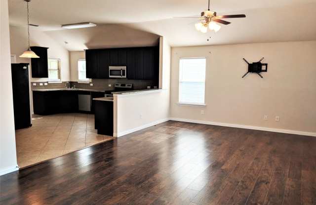 1720 Post Oak Ct Gallery 2