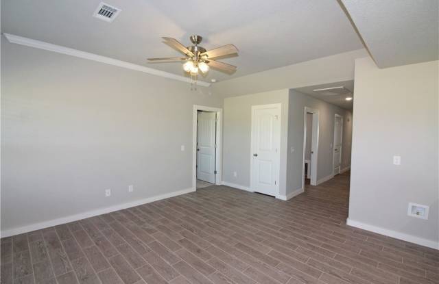 423 Barbet Drive Gallery 3