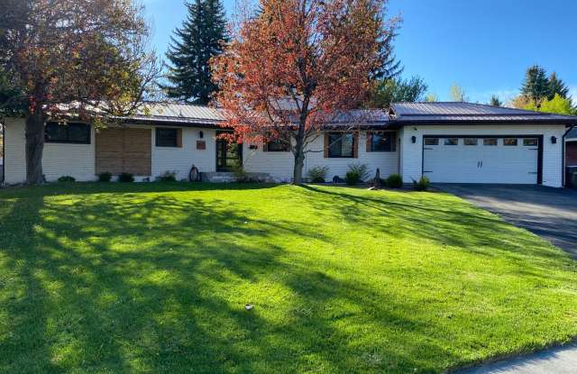 House - 2825 Fieldstream Lane, Idaho Falls, ID 83404