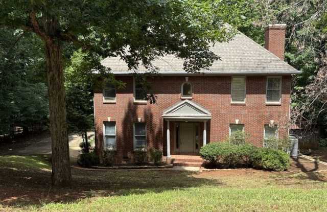 2411 Oakwood Avenue NE photos photos