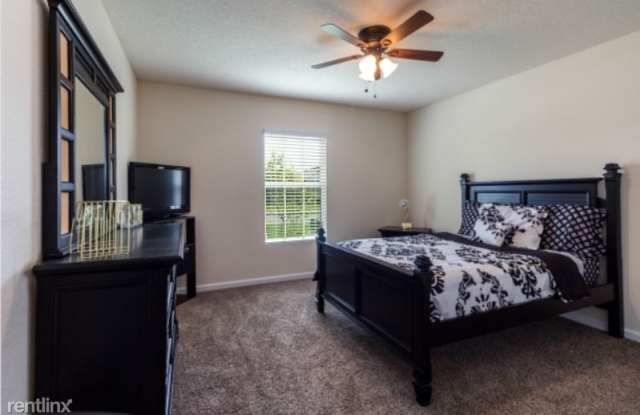 2592 Sir Galahad Dr Gallery 4