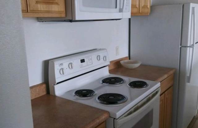 Spacious 1 bed in great community! photos photos
